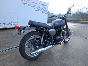     Kawasaki W800-2 Street 2019  9