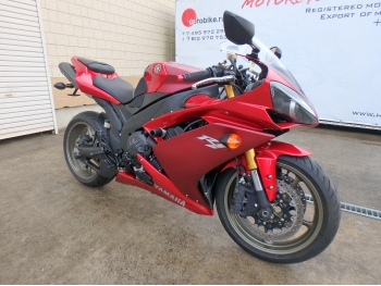     Yamaha YZF-R1 2008  7