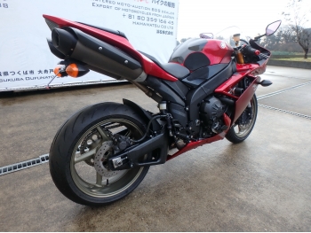     Yamaha YZF-R1 2008  9