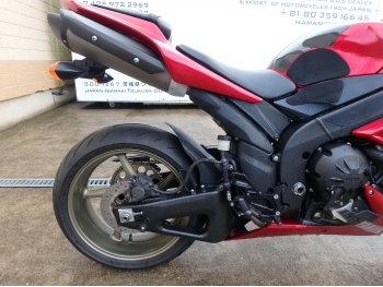     Yamaha YZF-R1 2008  17