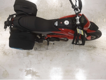     Ducati Hypermotard 820 2014  3