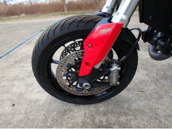     Ducati Hypermotard 820 2014  14