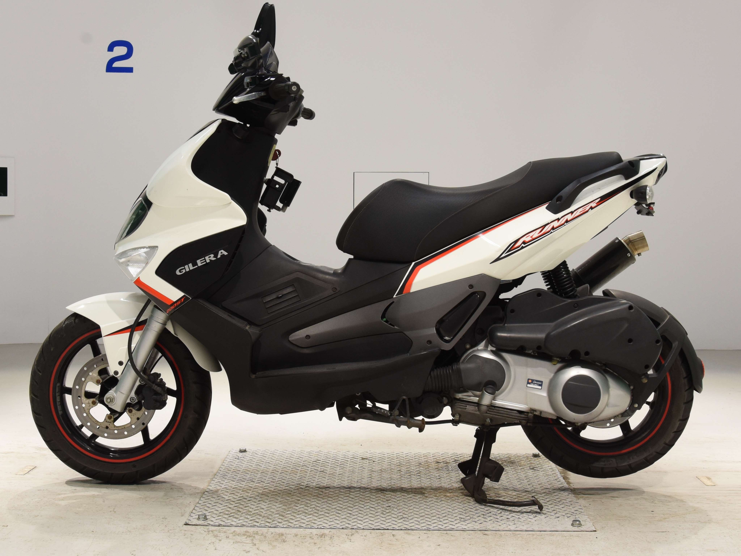 Купить мотоцикл Gilera Runner ST200 2009 фото 1