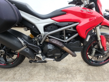     Ducati Hyperstrada820 2013  18