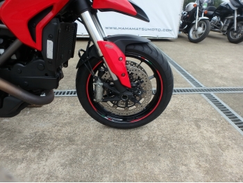     Ducati Hyperstrada820 2013  19