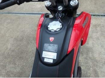     Ducati Hyperstrada820 2013  22