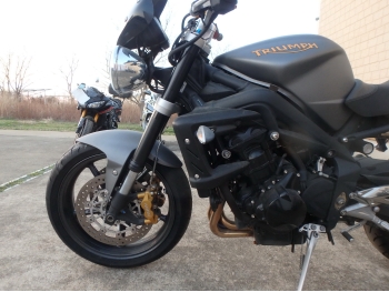     Triumph Street Triple R 2009  14