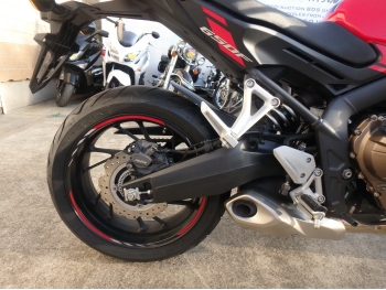 �������� �� ������ �������� Honda CB650F Hornet 2017 ���� 16