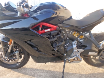     Ducati SuperSport 937 SS937 2018  15