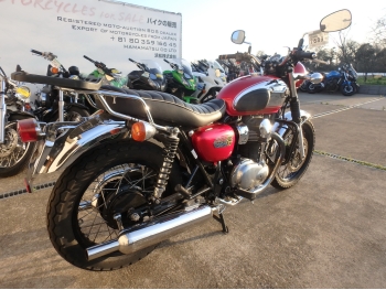     Kawasaki W800 Chrome Edition 2014  9