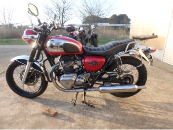     Kawasaki W800 Chrome Edition 2014  12