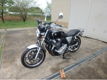     Honda CB1100A 2011  13