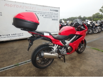     Honda VFR800F Interceptor 2015  9