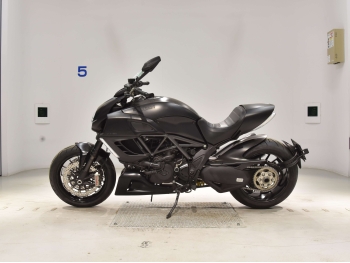 Заказать из Японии мотоцикл Ducati Diavel 2013 фото 1