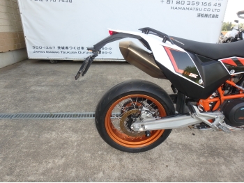     KTM 690 SMC R 2017  14