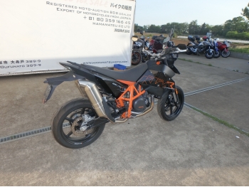     KTM 690 Supermoto R 2008  9