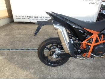     KTM 690 Supermoto R 2008  17