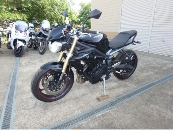     Triumph Street Triple85 2017  13