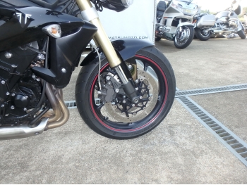     Triumph Street Triple85 2017  19