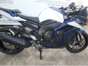     Yamaha FZ-1 Fazer 2013  18