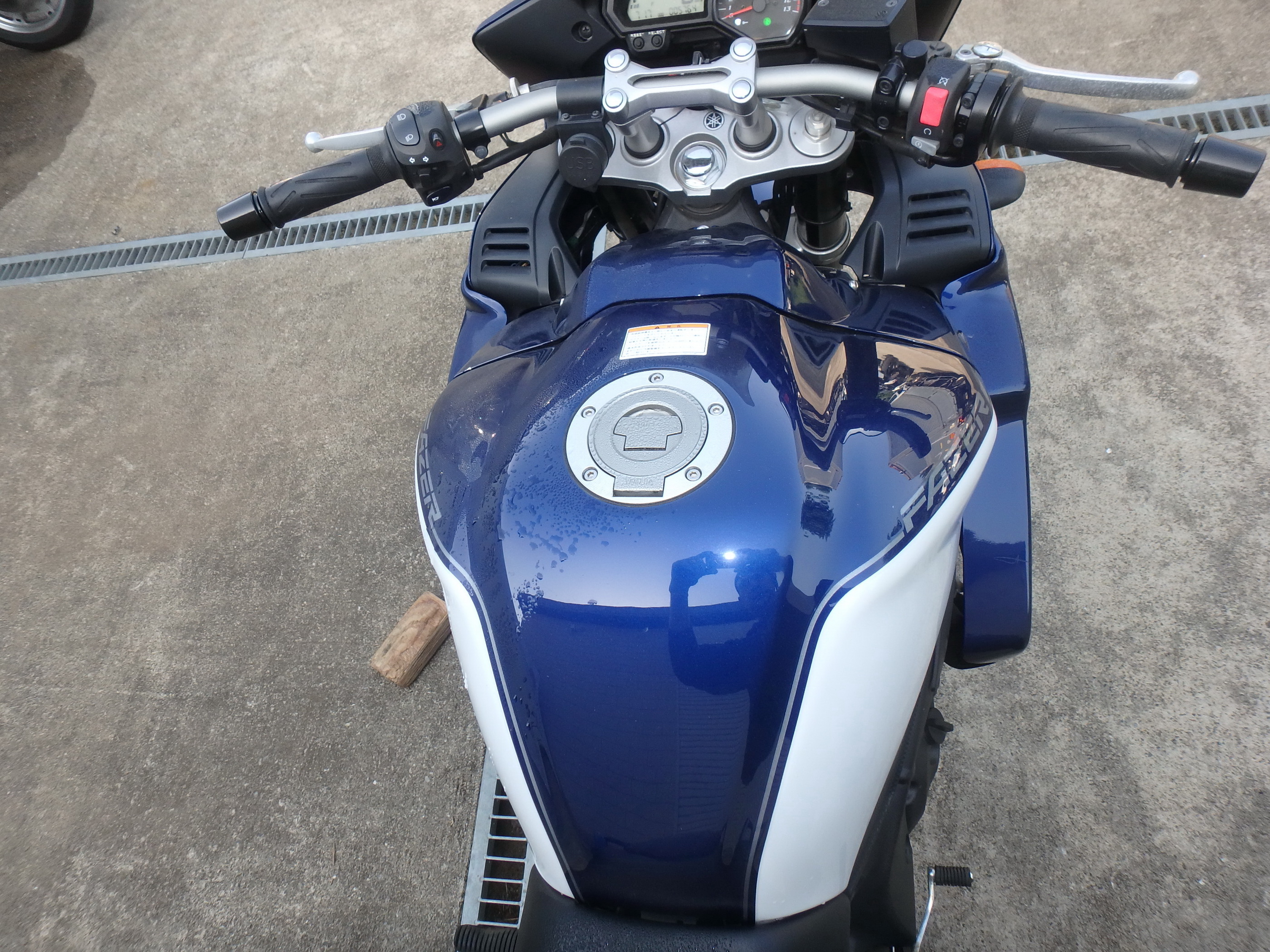 Купить мотоцикл Yamaha FZ-1 Fazer 2013 фото 22