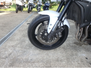     Yamaha FZ-1 Fazer 2012  14