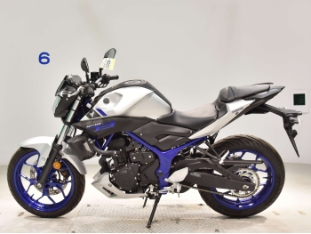     Yamaha MT-03 2015  1