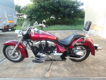Заказать из Японии мотоцикл Honda VT1300CR ABS 2010 фото 12