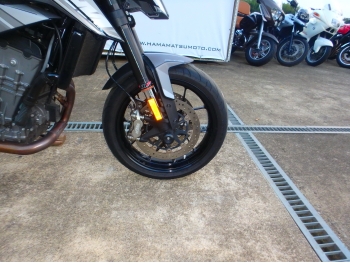     KTM 790 Duke 2018  19