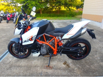     KTM 990 Super Duke R 2009  12