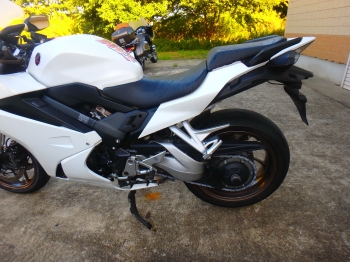     Honda VFR800F Interceptor 2017  16