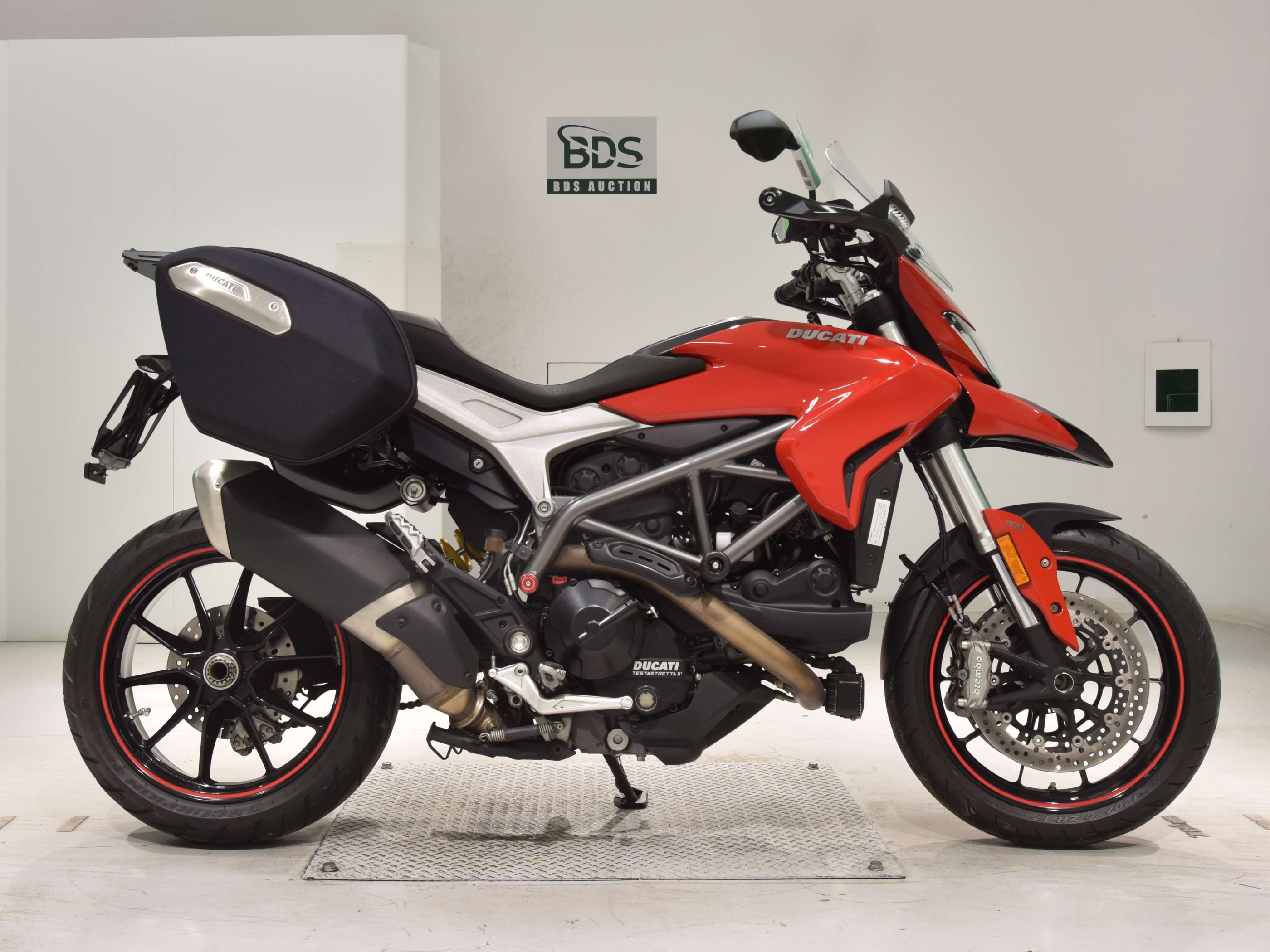 Купить мотоцикл Ducati Hyperstrada 939 2016 фото 2