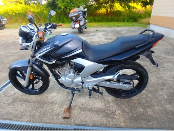     Yamaha YBR250 2010  12