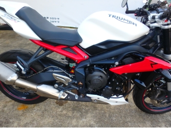 �������� �� ������ �������� Triumph Street Triple 675R 2015 ���� 18