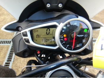 �������� �� ������ �������� Triumph Street Triple 675R 2015 ���� 20