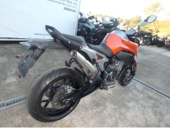     KTM 790 Duke 2018  9