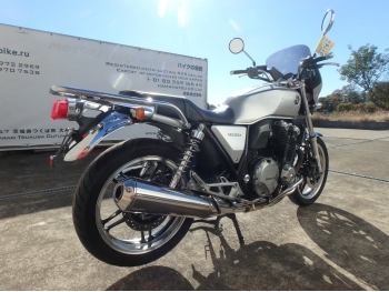     Honda CB1100A 2013  7