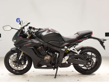     Honda CBR650R 2019  1