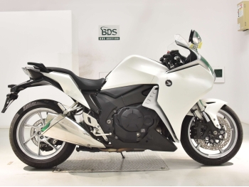 Заказать из Японии мотоцикл Honda VFR1200F 2012 фото 2