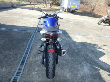     Yamaha YZF-R3 2017  10