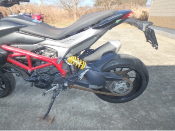     Ducati Hypermotard820 2013  16