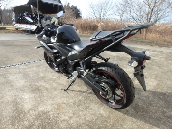     Yamaha YZF-R3 2018  11