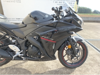     Yamaha YZF-R3 2018  18