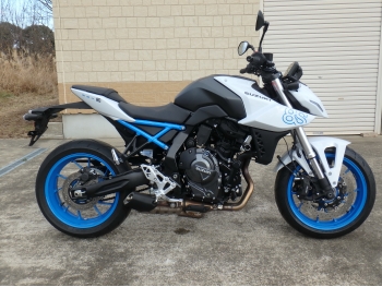     Suzuki GSX-8S 2023  3