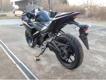     Yamaha YZF-R3 2016  11