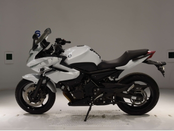     Yamaha XJ6 Diversion 2014  1