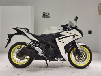     Yamaha YZF-R3 2018  2