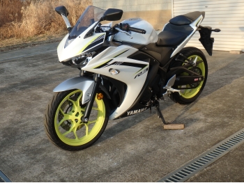     Yamaha YZF-R3 2018  13