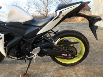     Yamaha YZF-R3 2018  16