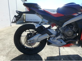     Aprilia RS660 2021  12